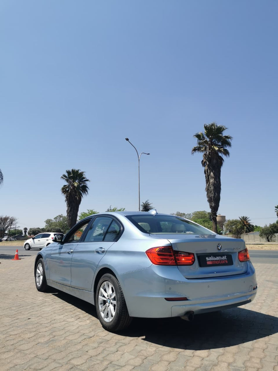 2012 BMW 320i Automatic