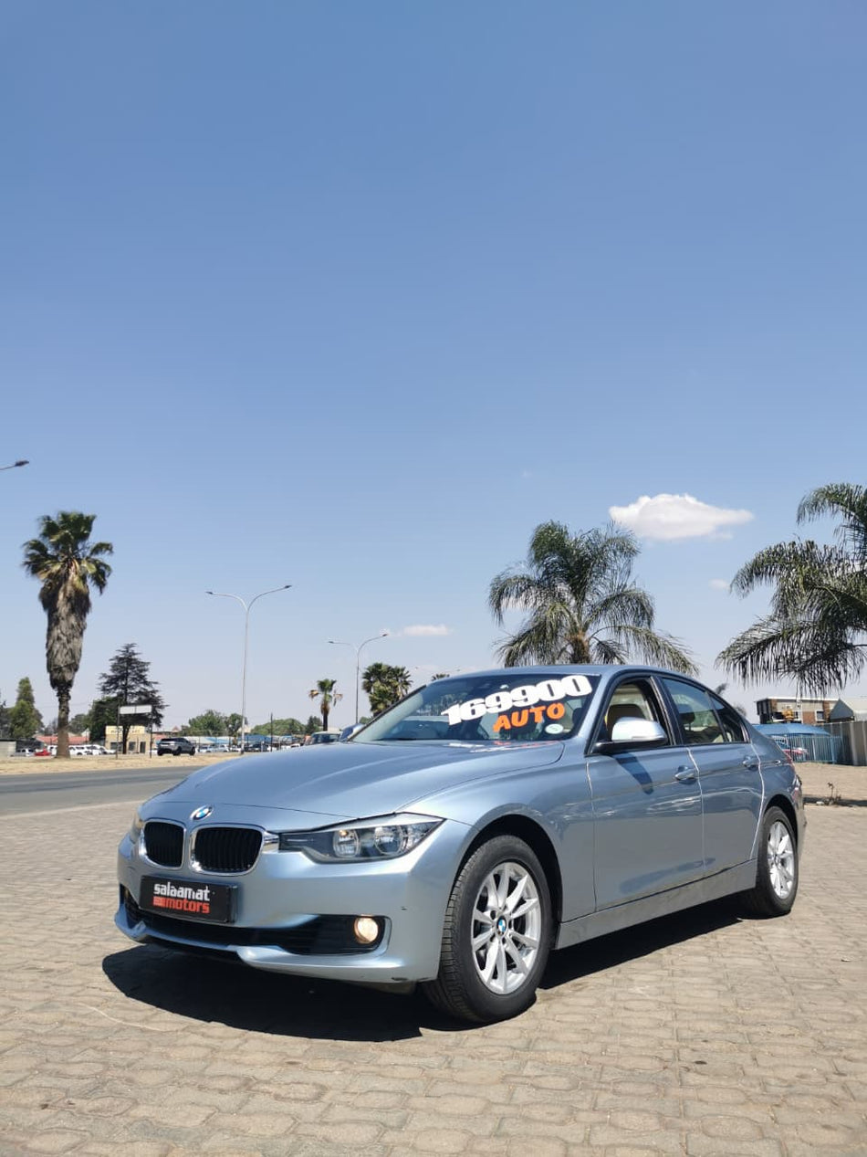 2012 BMW 320i Automatic