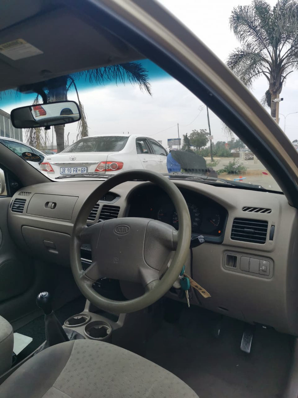 2004 Kia Rio