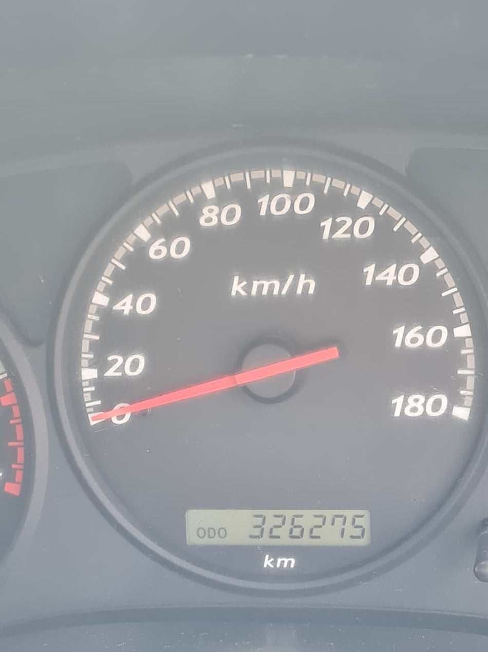 Isuzu KB240i LE