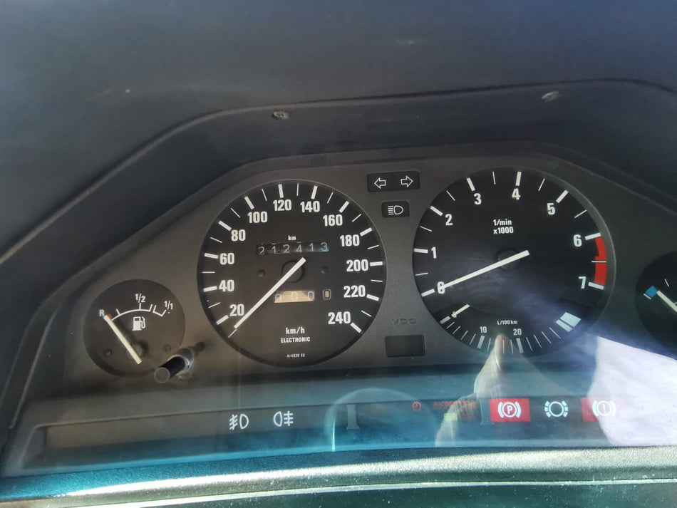 1988 BMW E30 320i Automatic