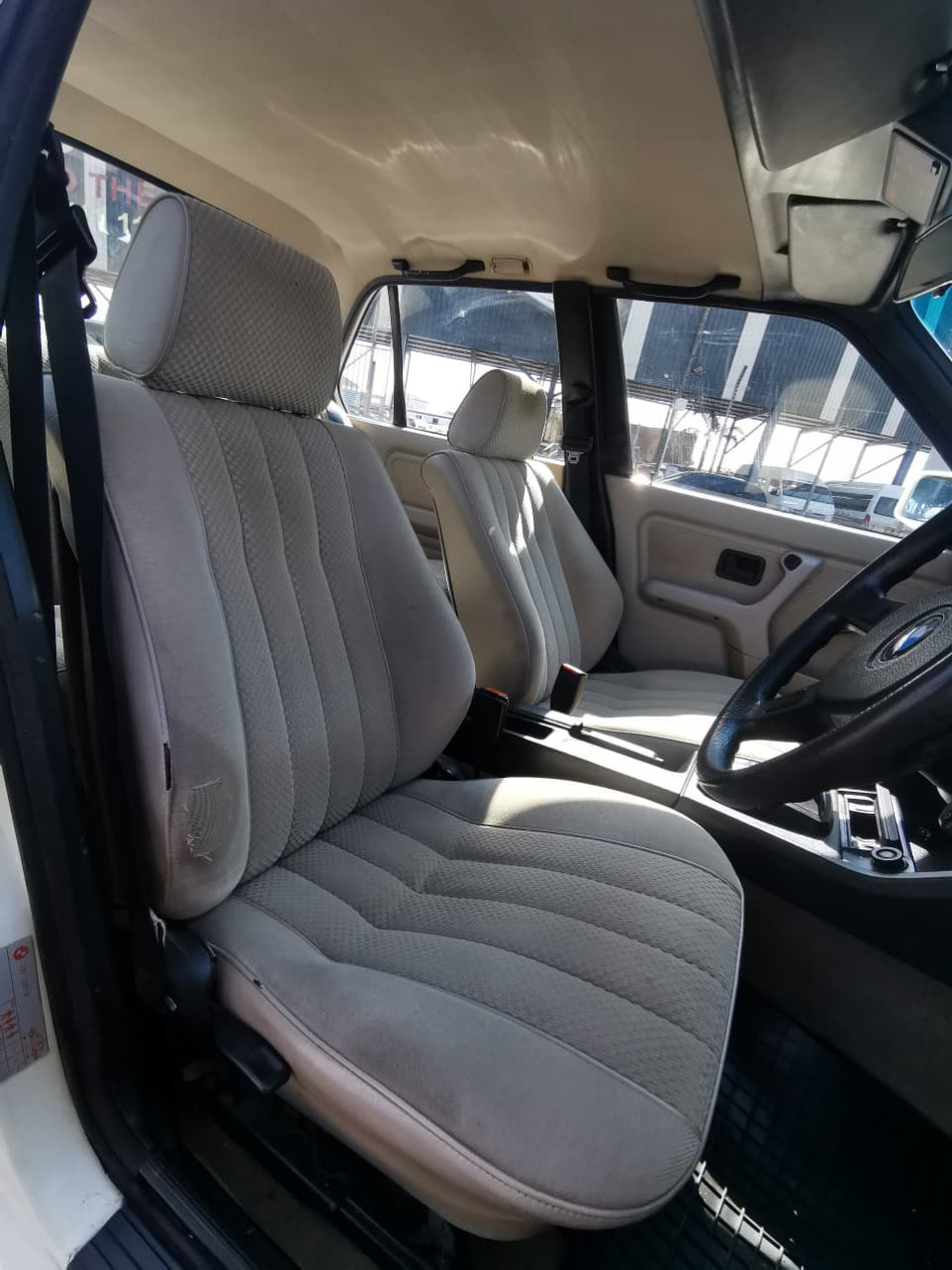 1988 BMW E30 320i Automatic