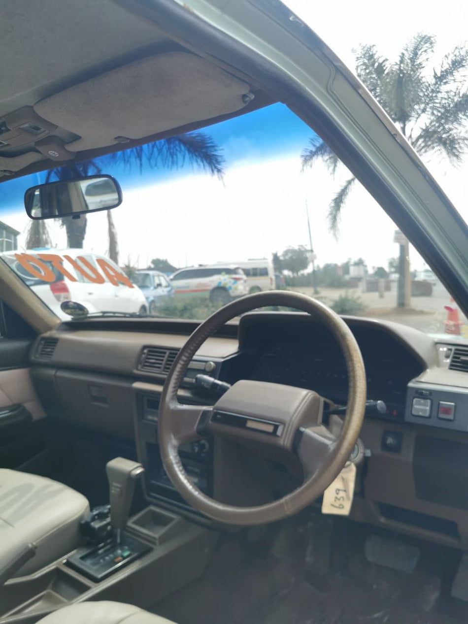 1986 Toyota Cressida 2.8i Digital Cluster Automatic