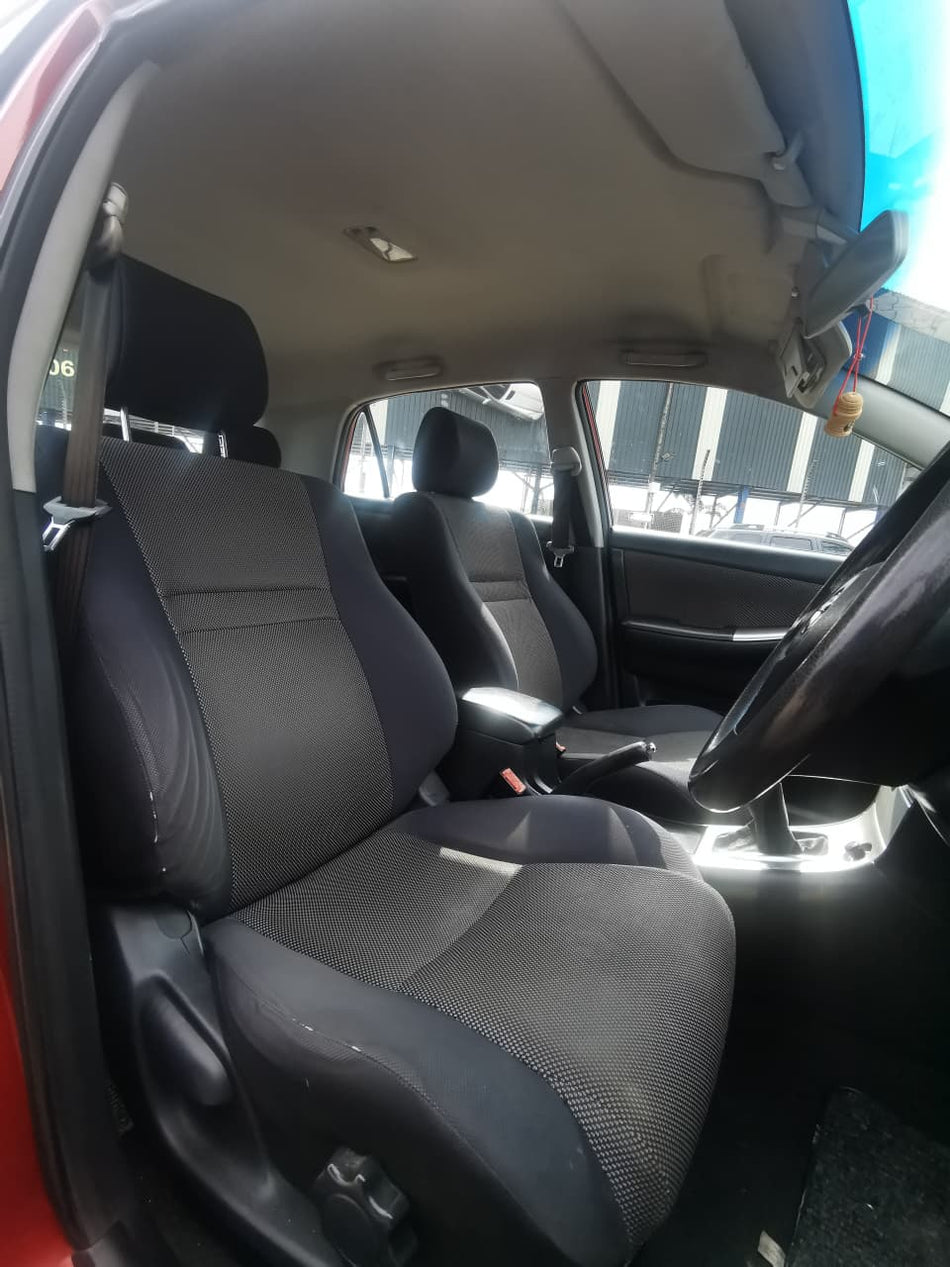 2004 Toyota RunX 140 RT