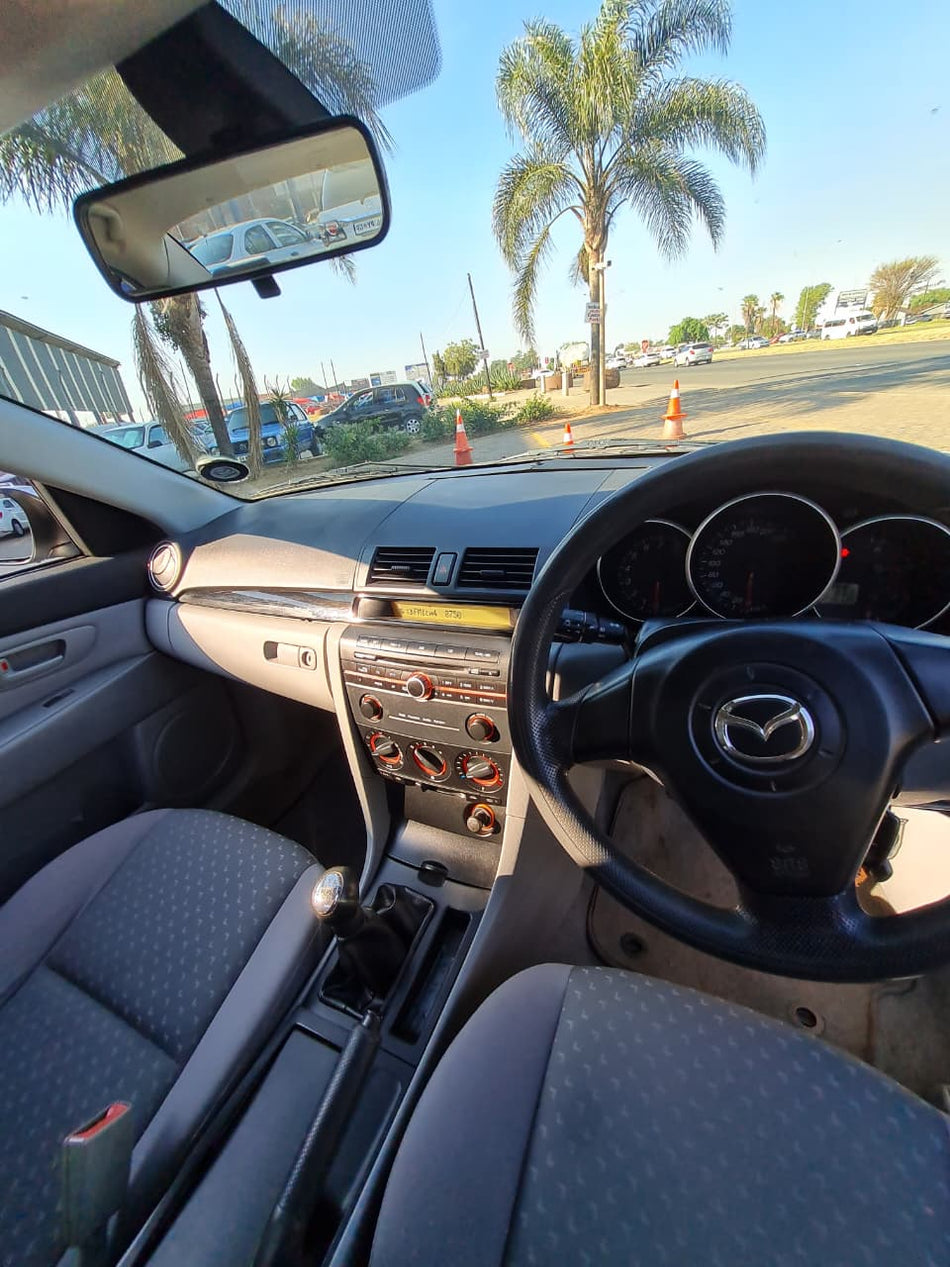 2004 Mazda 3