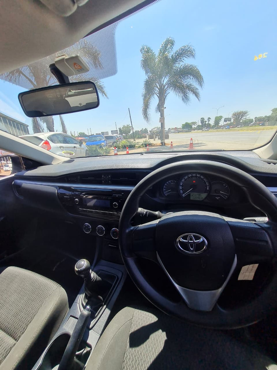 Toyota Corolla Prestige 1.6 6 Forward