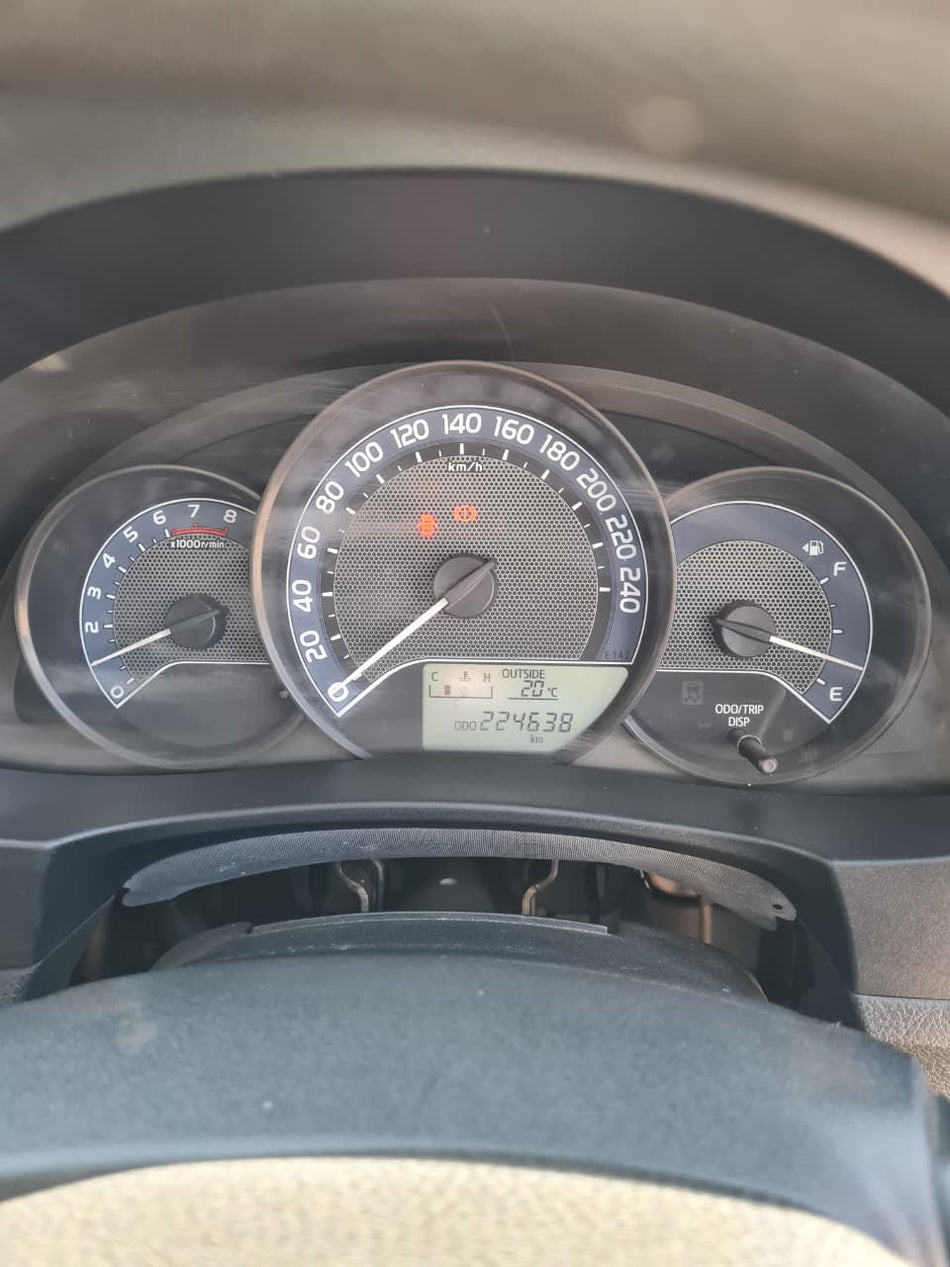 Toyota Corolla Prestige 1.6 6 Forward