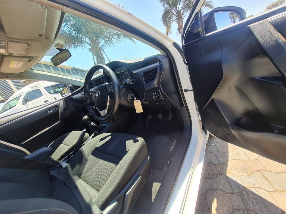 Toyota Corolla Prestige 1.6 6 Forward