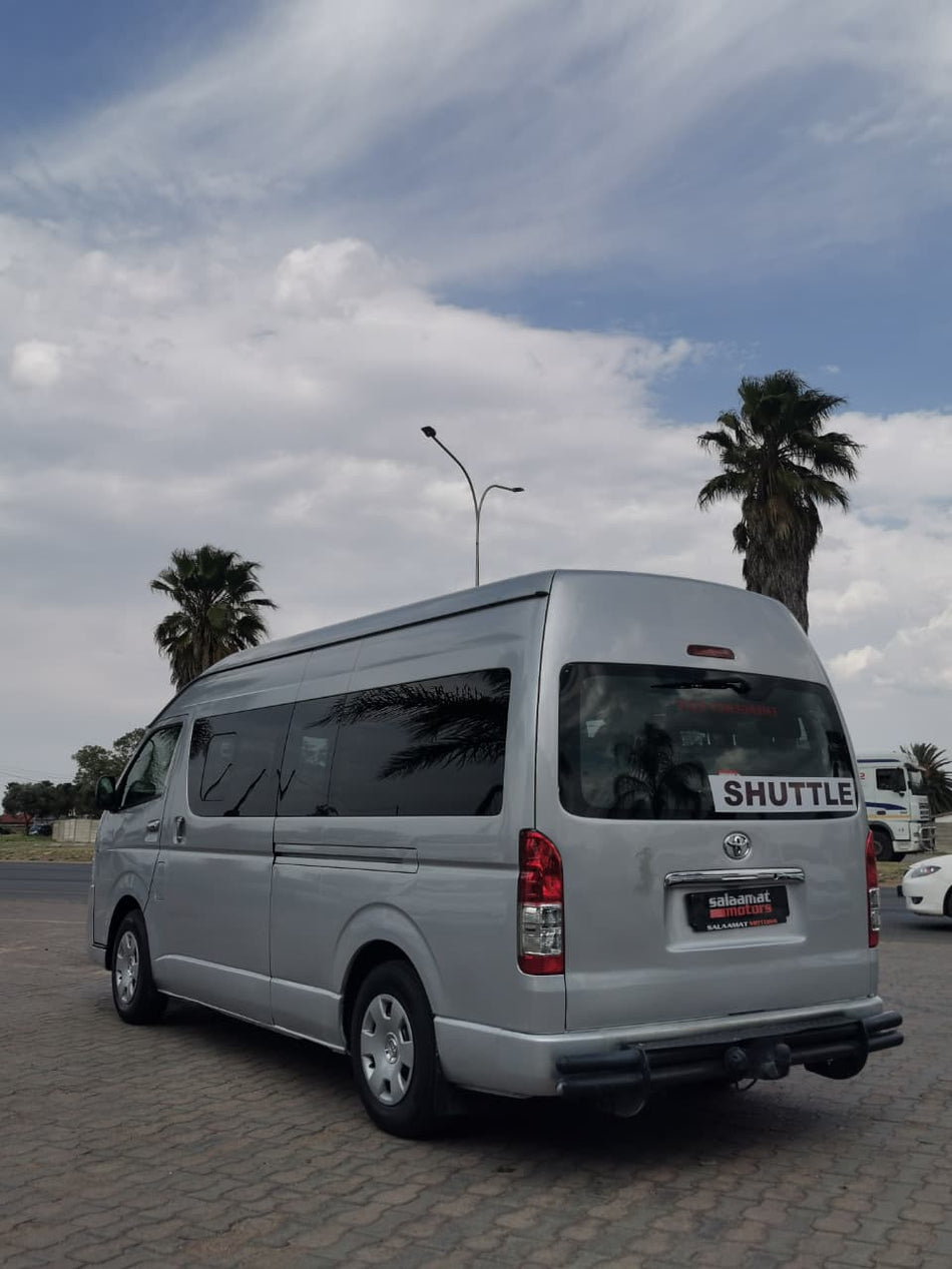 2014 Toyota Quantum VVTI GL 14 Seater