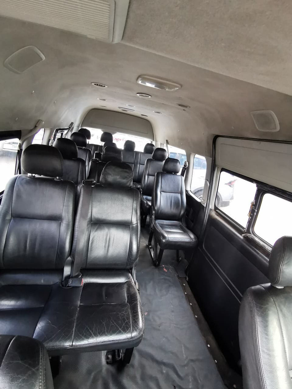 2014 Toyota Quantum VVTI GL 14 Seater