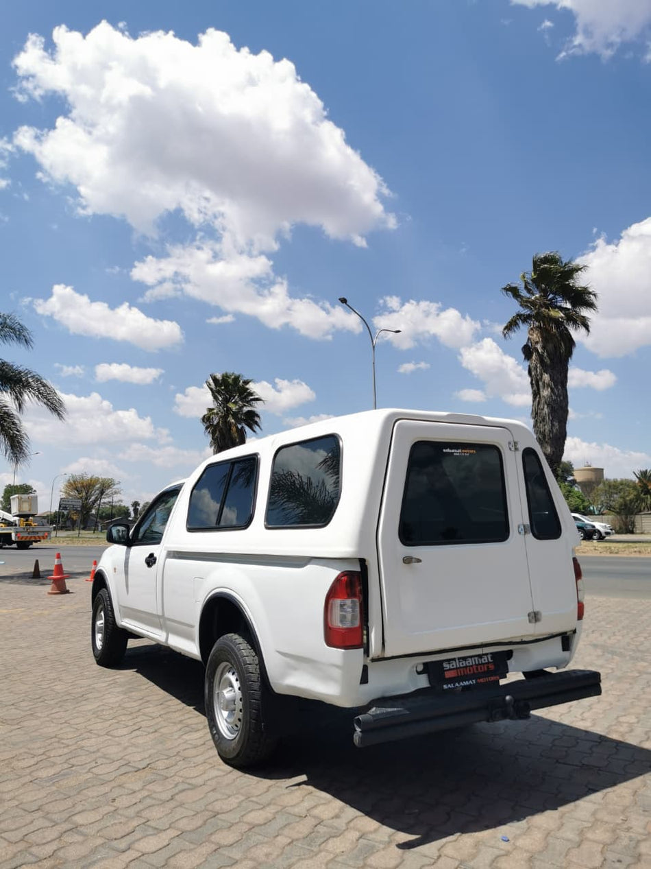 2012 Isuzu KB200