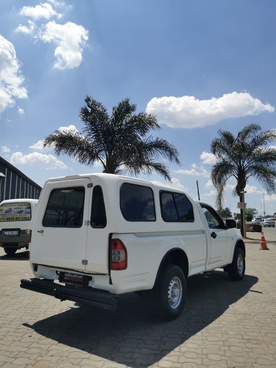 2012 Isuzu KB200