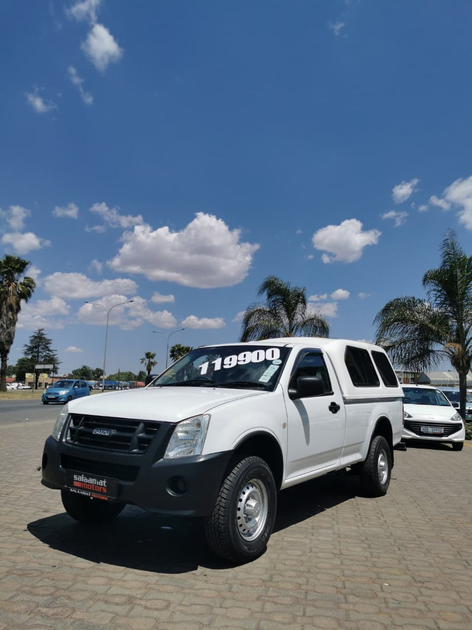 2012 Isuzu KB200