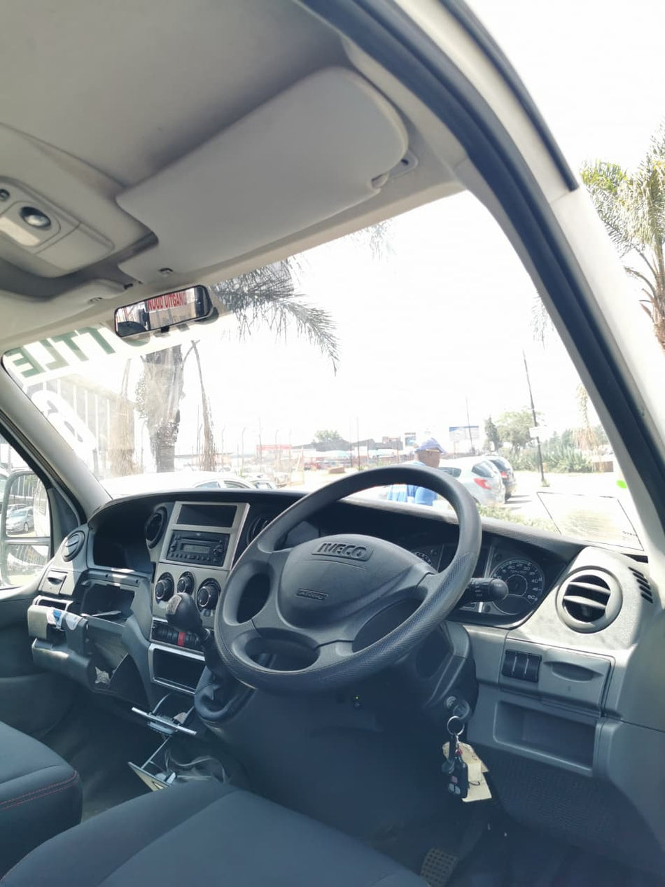 2014 Iveco Daily 3.0 HPI 50C15 23 Seater