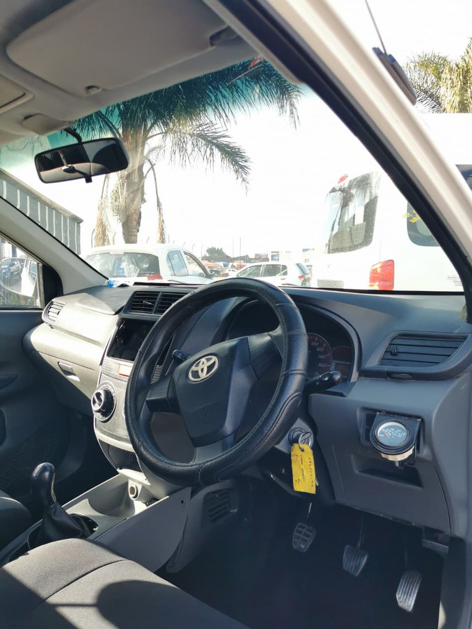 2012 Toyota Avanza P/V