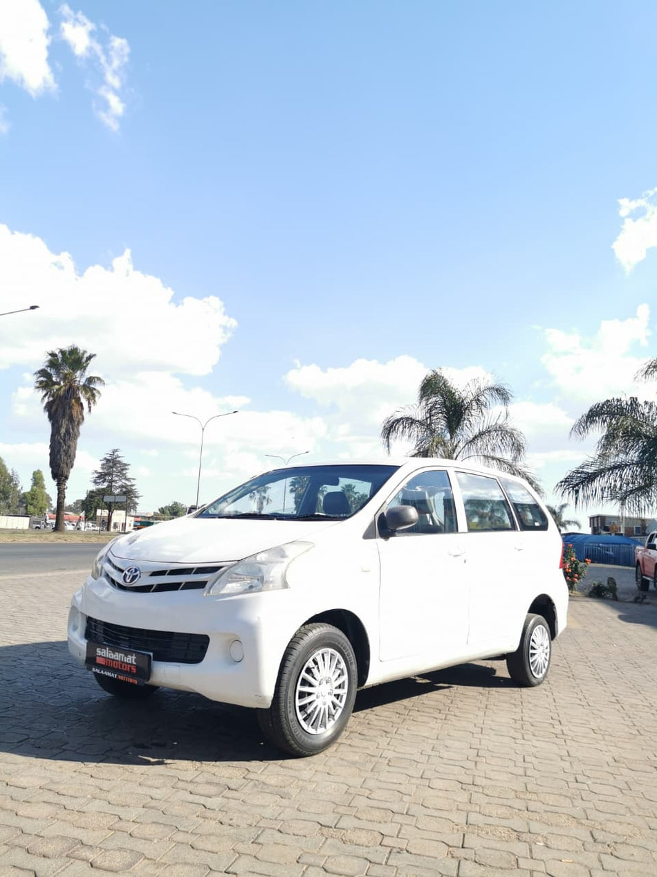 2012 Toyota Avanza P/V