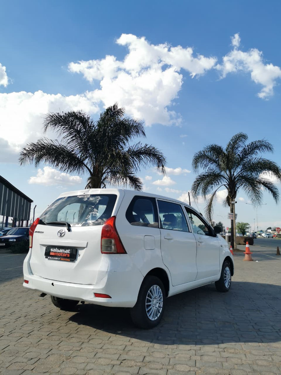 2012 Toyota Avanza P/V