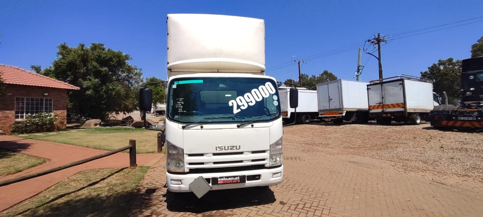 2013 Isuzu NPR 400 V/BODY Automatic