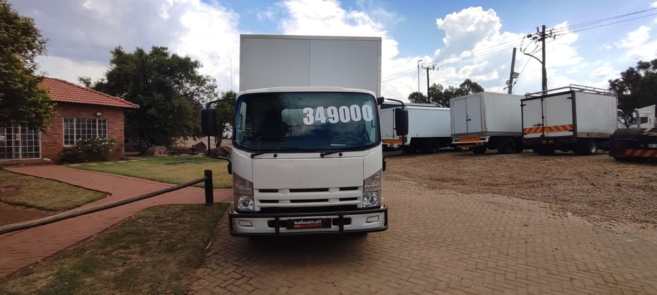 2018 Isuzu NPR V/BODY Automatic