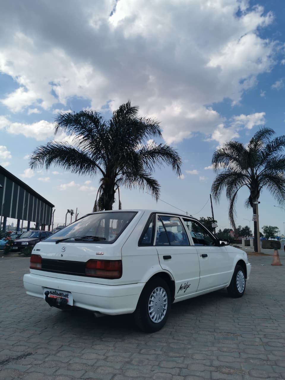 Mazda 323 – Salaamat Motors