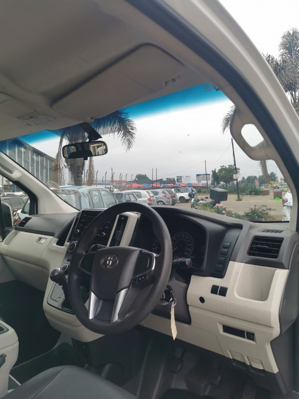 2019 Toyota Quantum GL 2.8 GD6 11 Seater