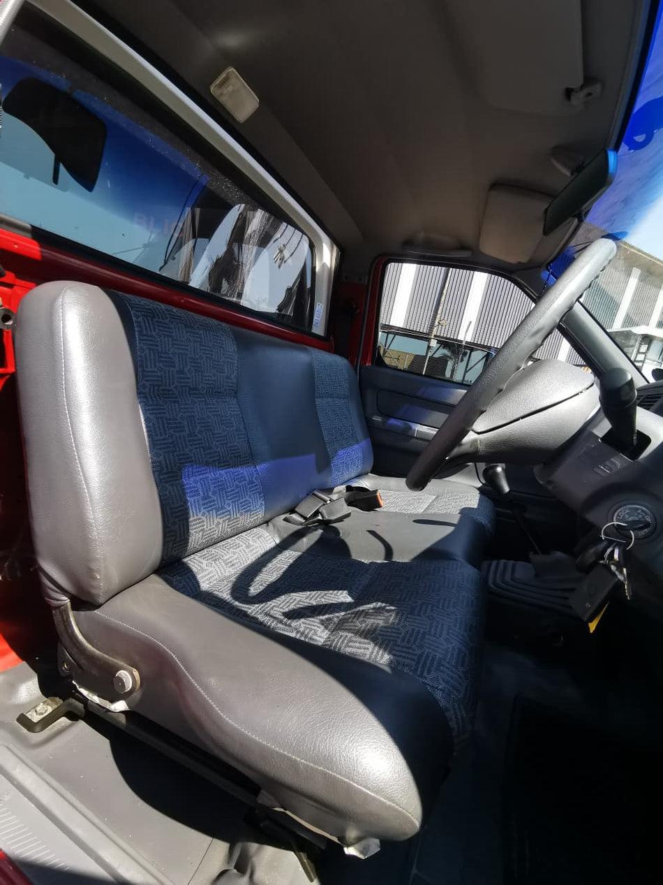 2000 Nissan Hardbody 2.0