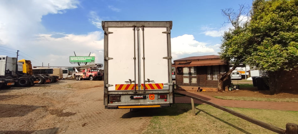 2017 Isuzu FSR 800 8 Ton Curtain Sides