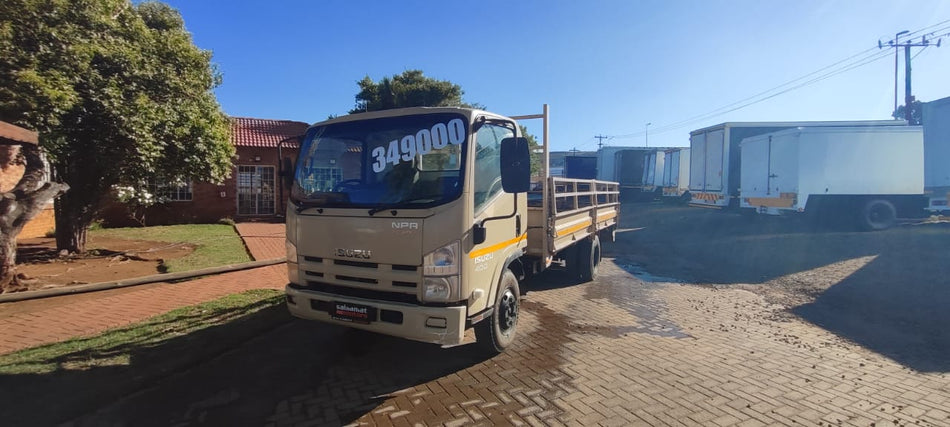 2015 Isuzu NPR 400 Dropside