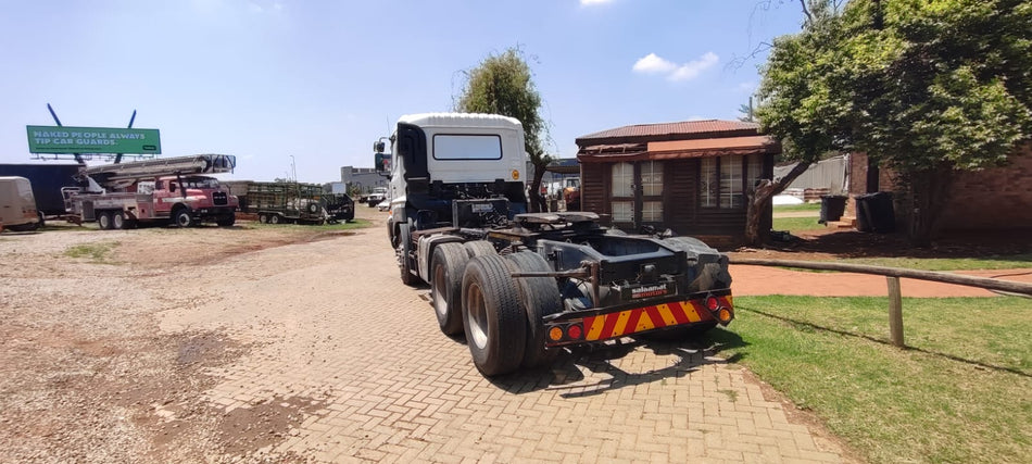 2021 UD Quester GWE 440 6X2 Horse Automatic