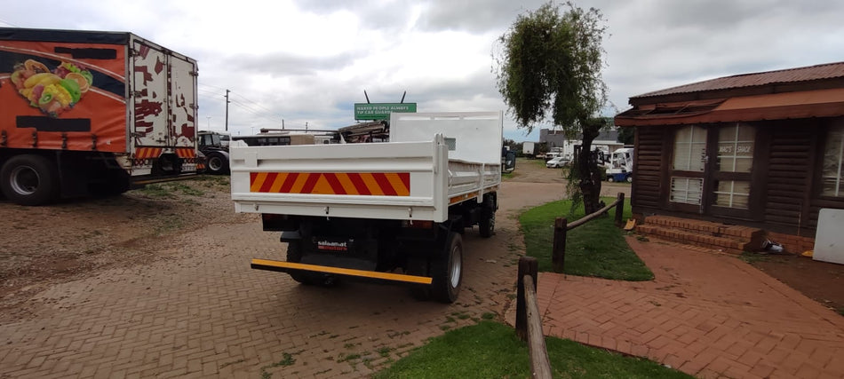 2013 Mitsubishi Fuso Canter Tipper