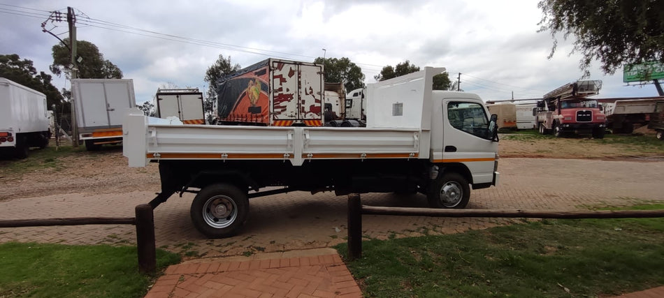 2013 Mitsubishi Fuso Canter Tipper