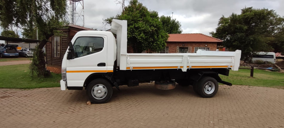 2013 Mitsubishi Fuso Canter Tipper