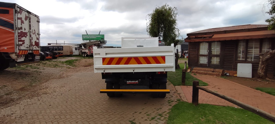 2013 Mitsubishi Fuso Canter Tipper