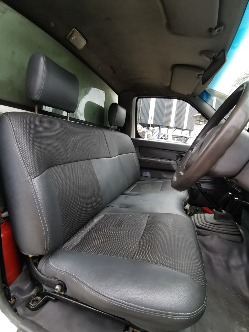 2016 Nissan Hardbody 2.5D