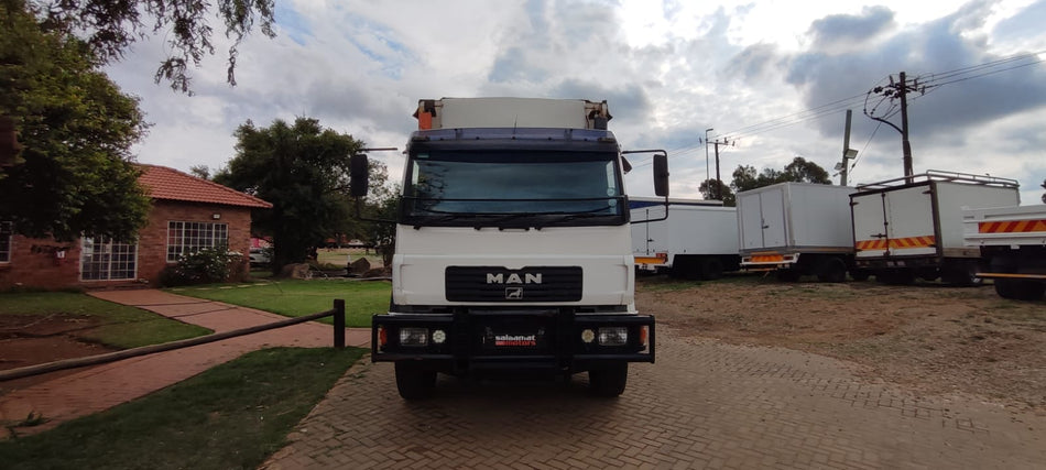 2015 MAN CLA 26.28 Curtain Sides 16 Ton