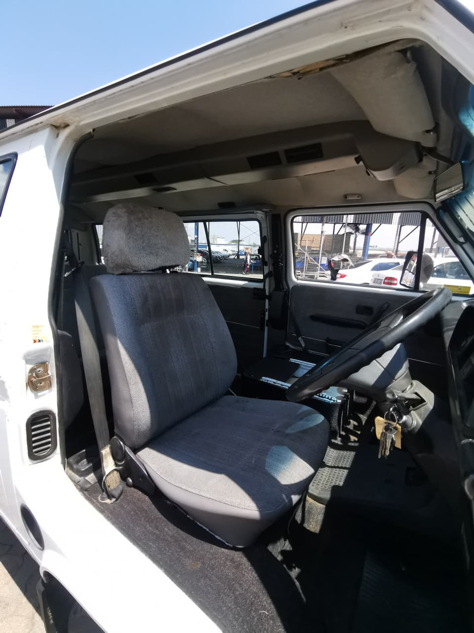 1999 Volkswagen Microbus 2.5i