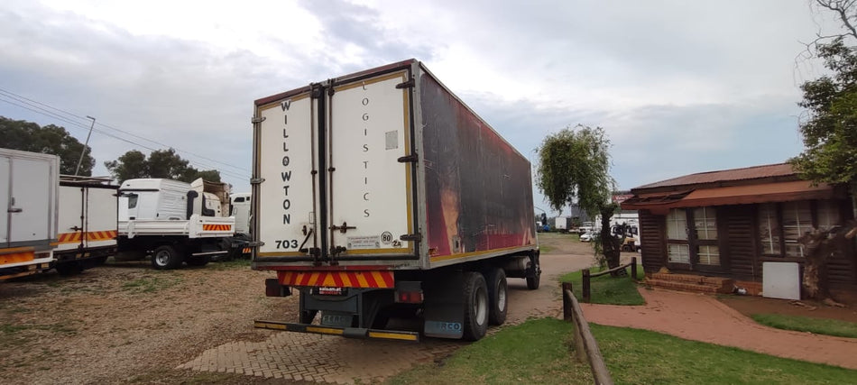 2014 Mitsubishi Fuso FN25-270 Fridge Body