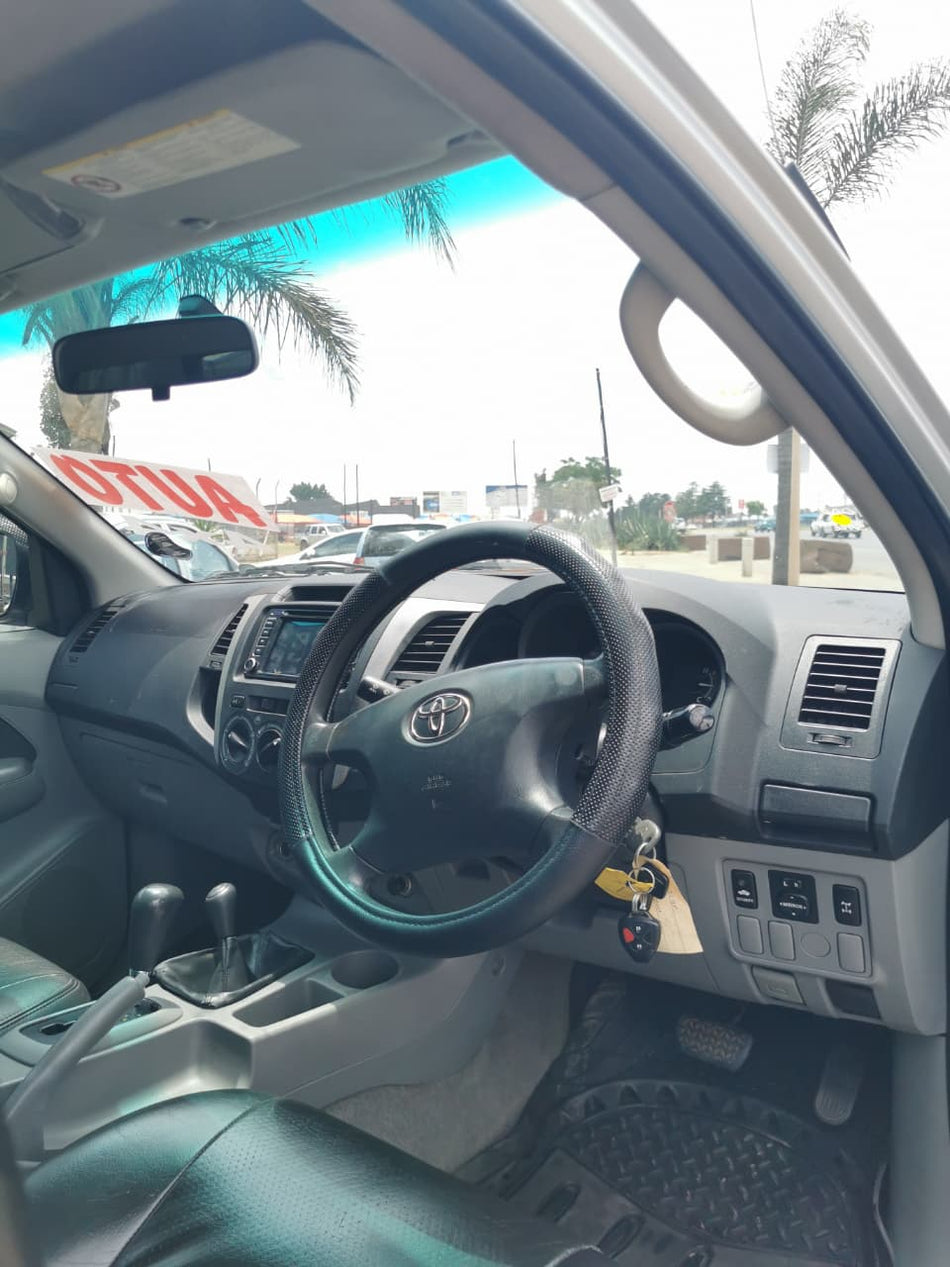 2006 Toyota Hilux V6 4.0 4x4  Automatic