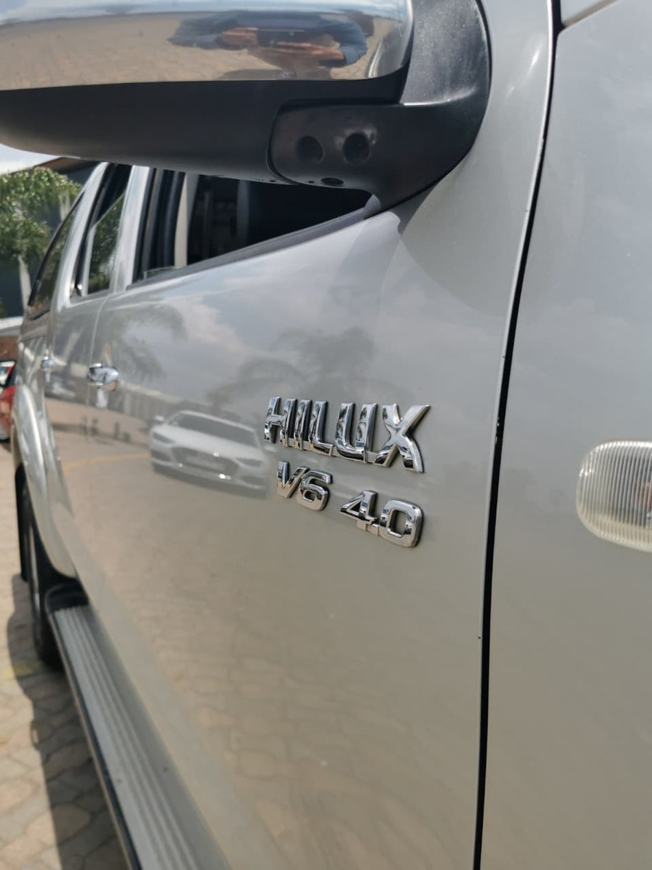 2006 Toyota Hilux V6 4.0 4x4  Automatic