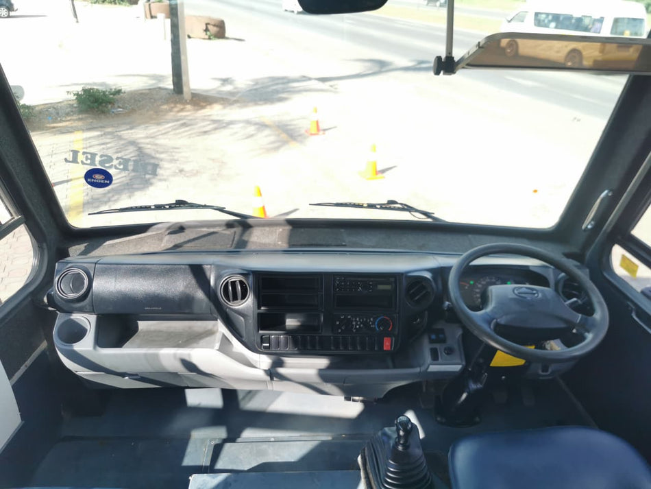 2012 Hino 300 Bus 33 Seater