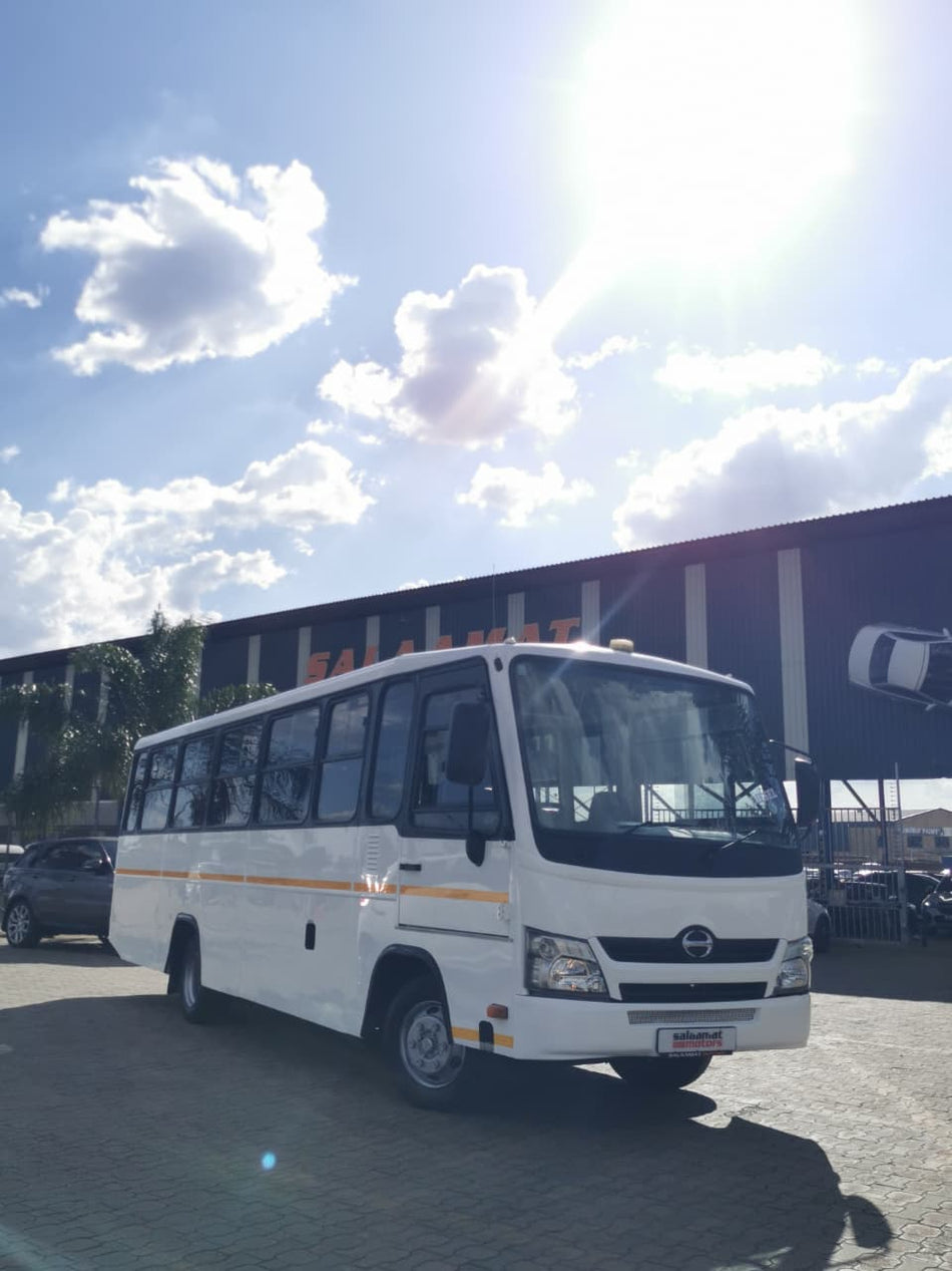2012 Hino 300 Bus 33 Seater