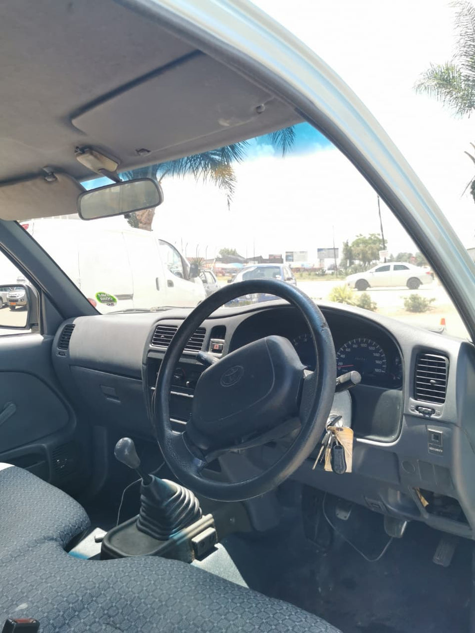 Toyota Hilux 2.0