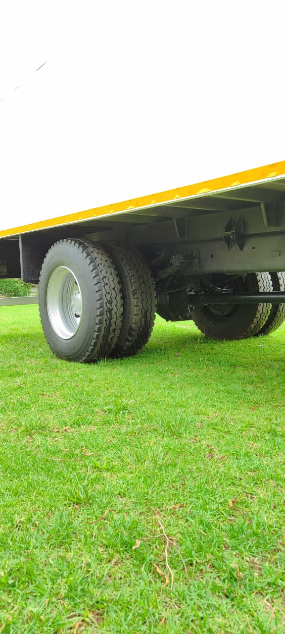 2014 Isuzu FTR 850 Automatic