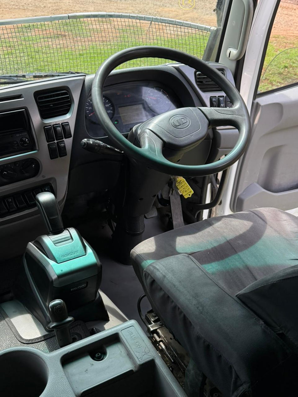 2021 UD Quester GWE 440 6X2 Horse Automatic