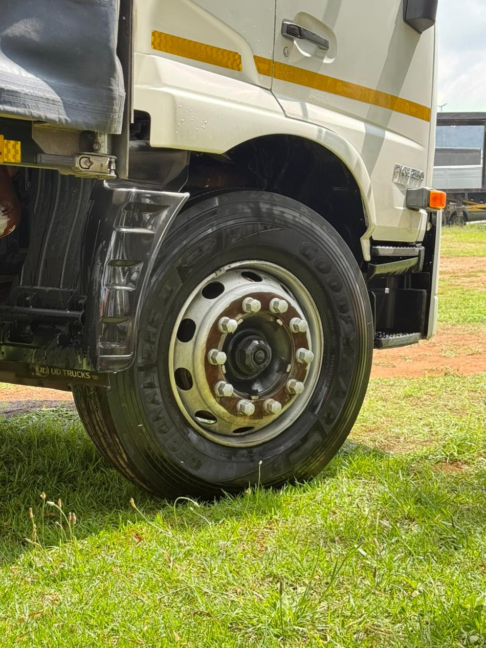 2019 UD Croner PKE 250 14.5 Ton