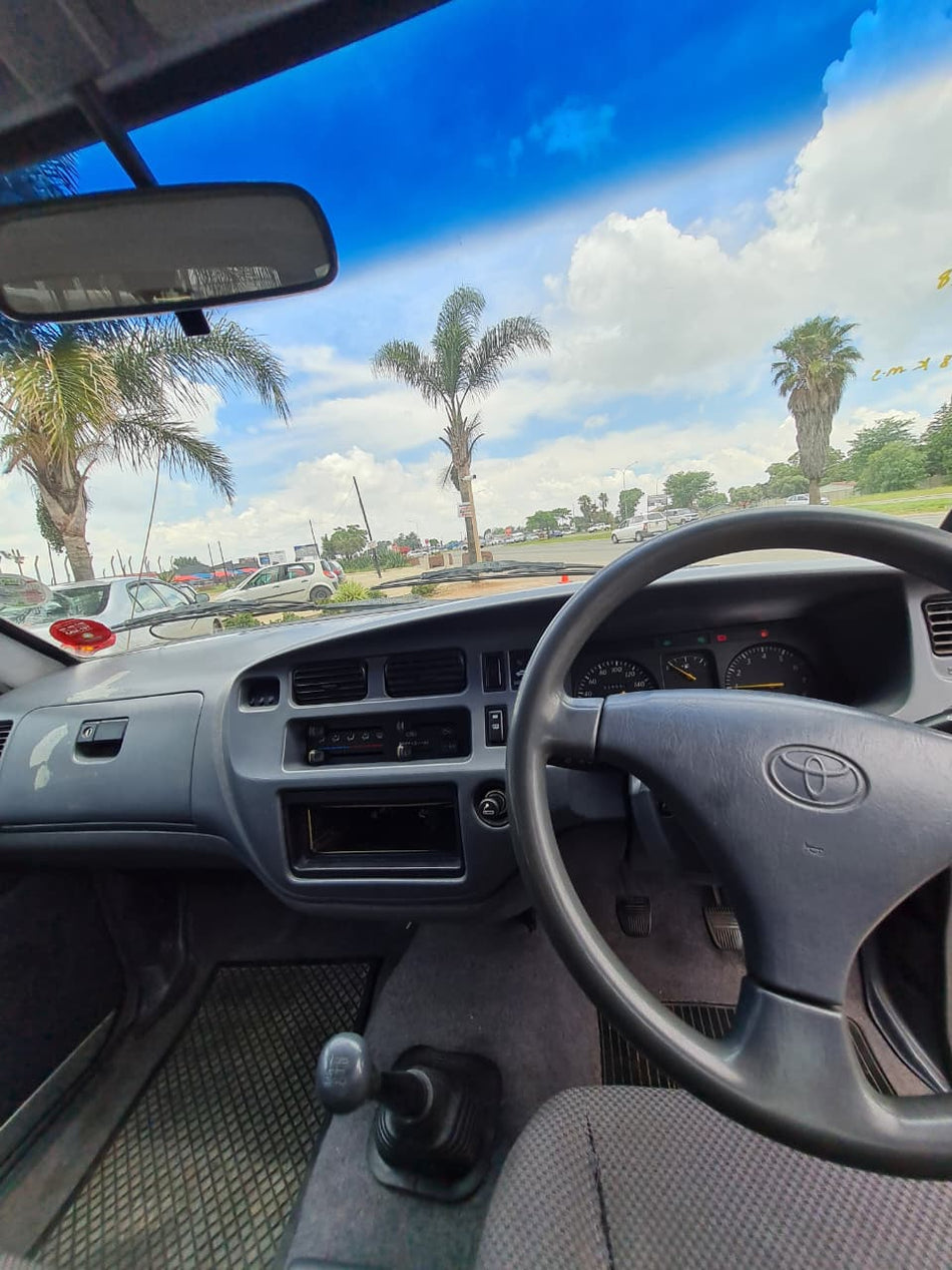 2004 Toyota Condor Estate 2000i