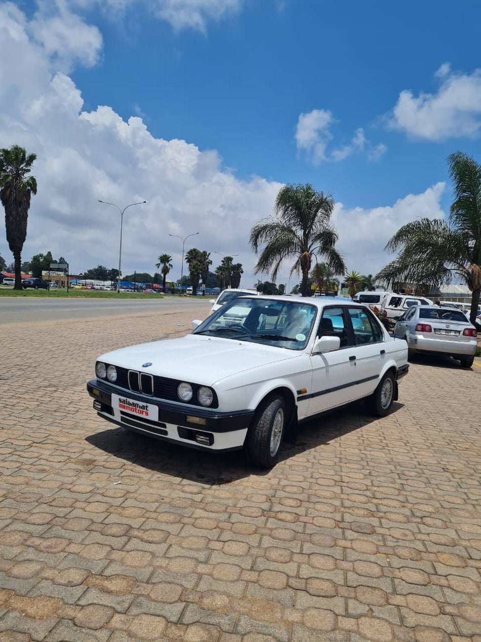 BMW 318i E30