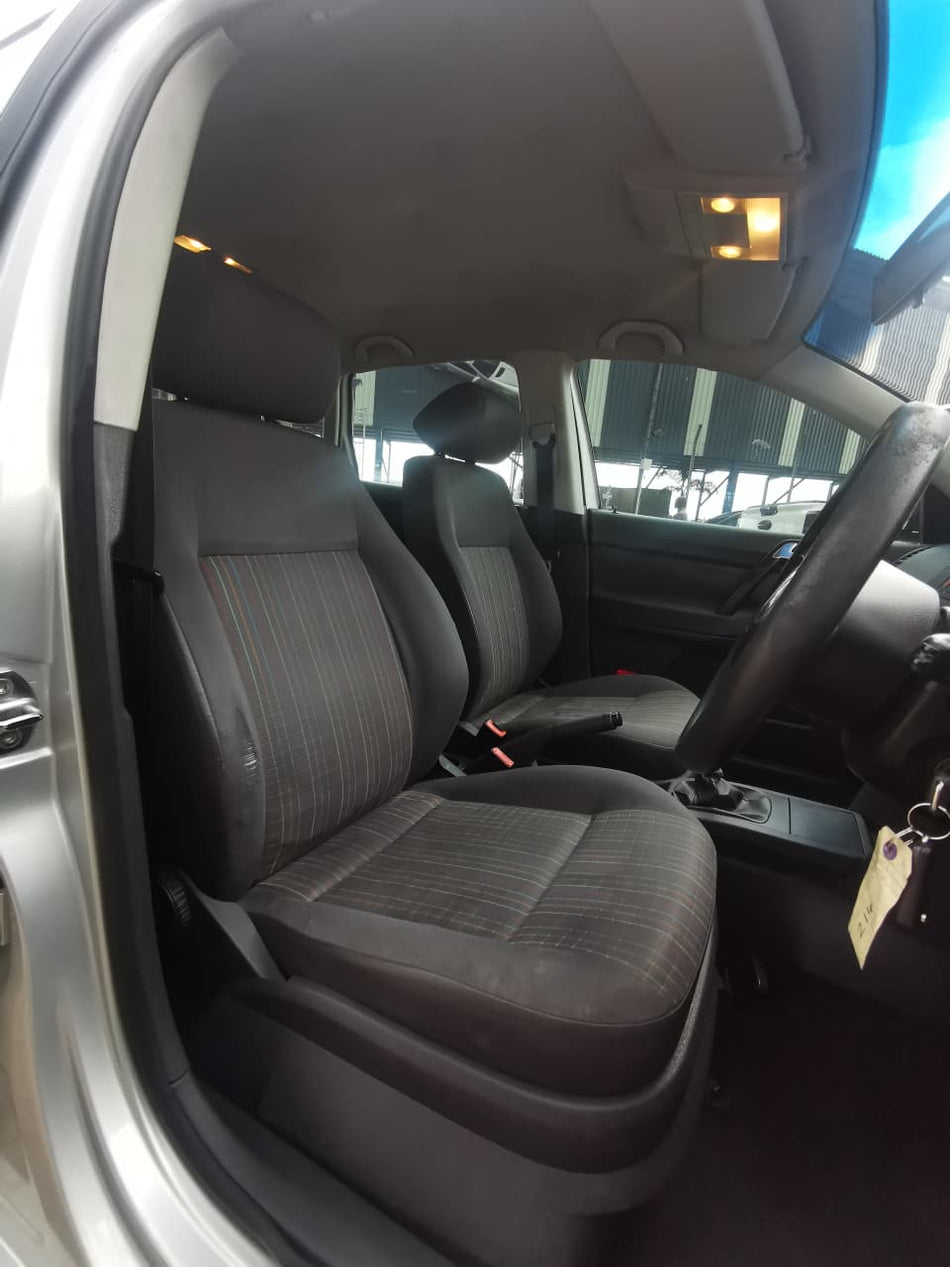 2005 Volkswagen Polo 1600 1.6  Bujwa