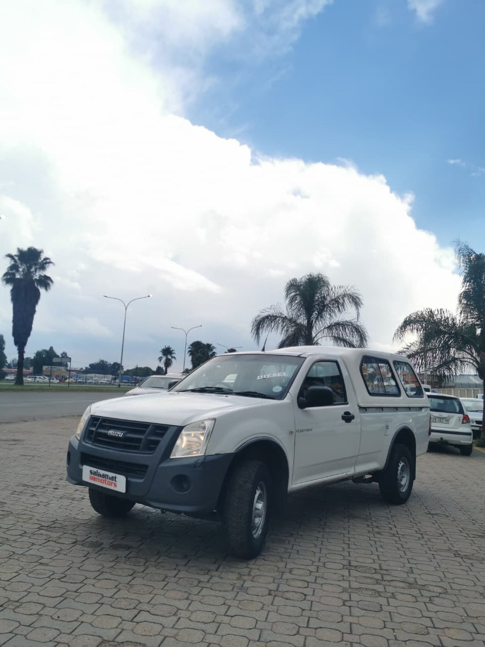 2011 Isuzu KB250D