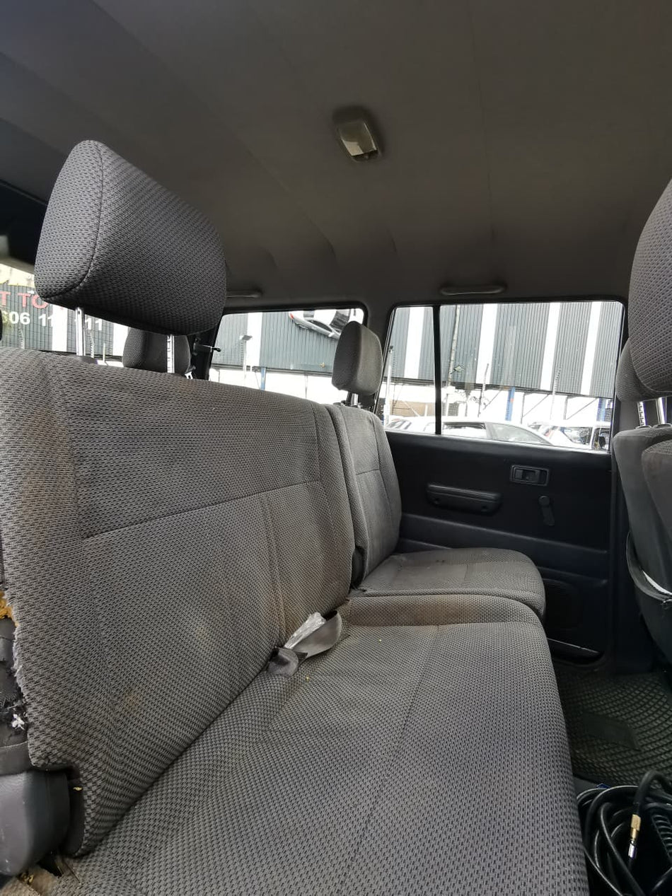 2004 Toyota Condor 2.4i